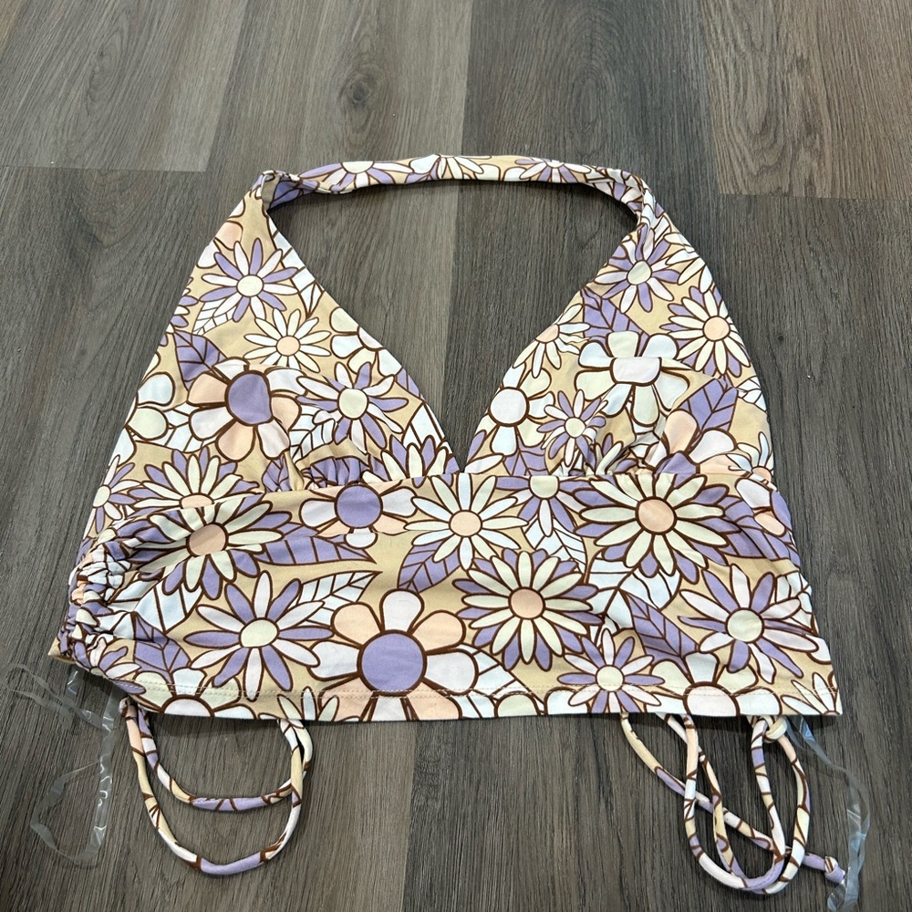 Social Scene Floral Halter Top